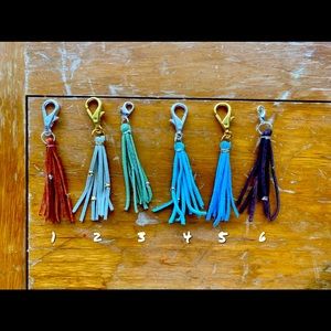 ▫️Leather frill keychain ▫️